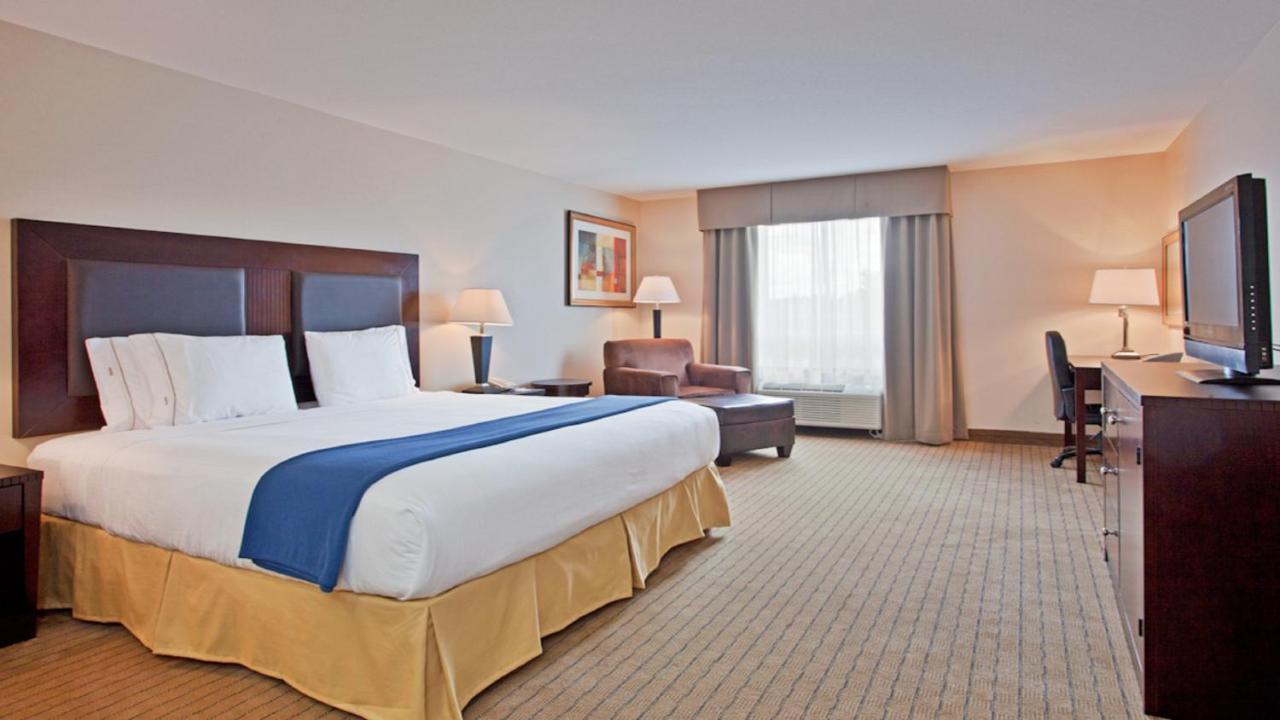 Holiday Inn Express Hotel & Suites Swift Current By Ihg Exterior foto